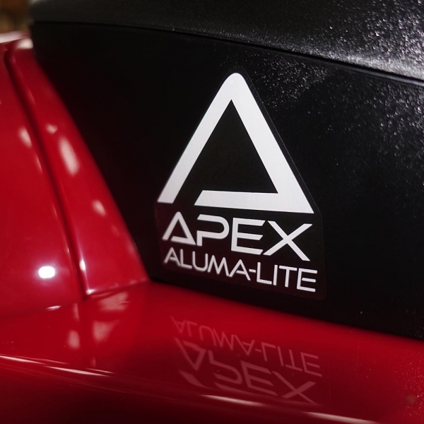 Elektromobil Pride Apex Schriftzug